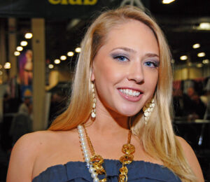 Kagney Linn Karter